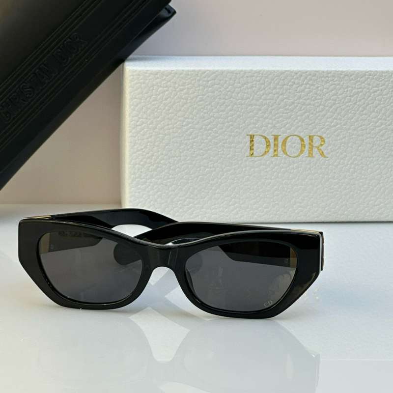 Picture of Dior Sunglasses _SKUfw55533790fw